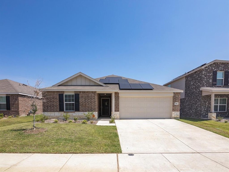 Photo 5 of 27 - 916 Shire Ave, Haslet, TX 76052