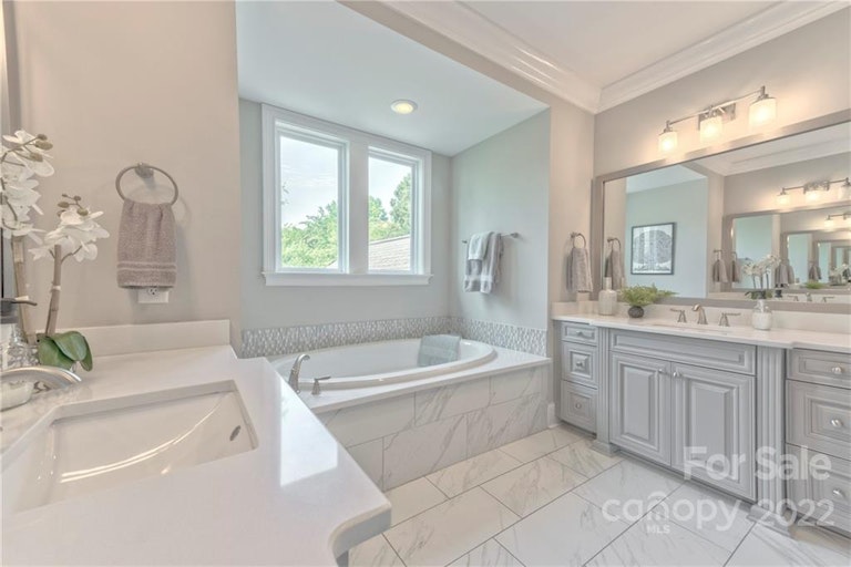 Photo 21 of 48 - 509 Lacebark Elm Ct, Matthews, NC 28104
