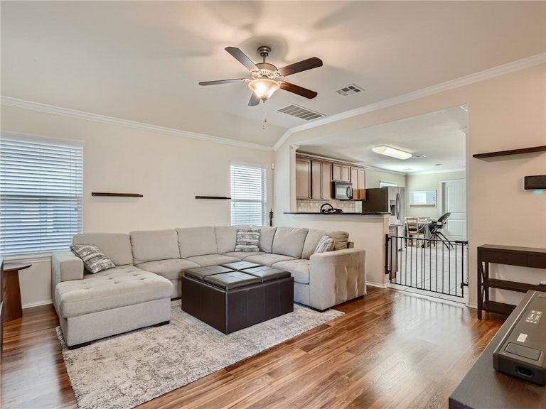 Photo 7 of 28 - 604 Mourning Dove Ln, Leander, TX 78641