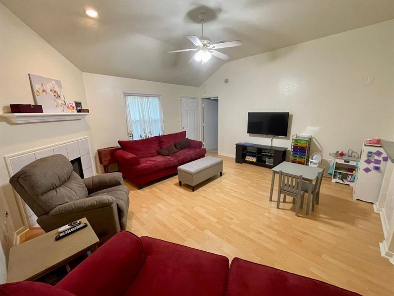 Photo 25 of 45 - 16107 Mesa Blvd, Humble, TX 77396