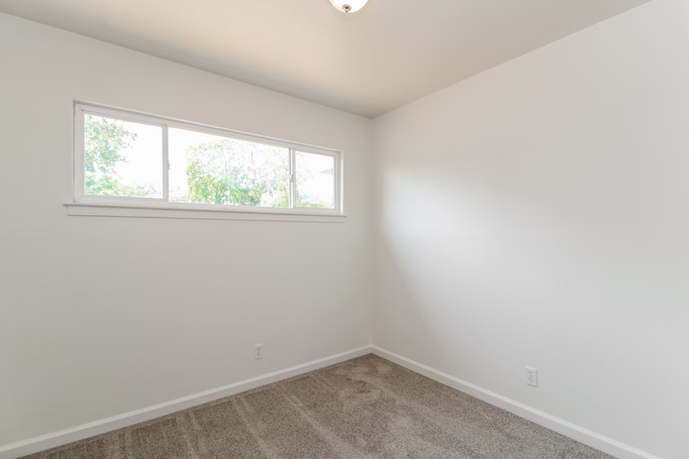 Photo 23 of 27 - 3204 Back Cir, Sacramento, CA 95821