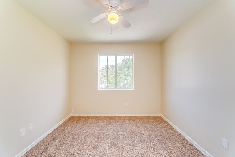 Photo 13 of 23 - 2206 Stone Abbey Blvd, Orlando, FL 32828