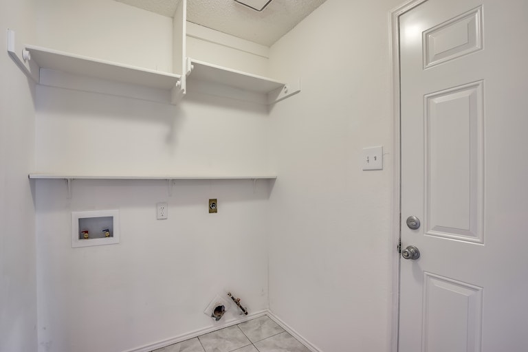 Photo 29 of 29 - 1677 Shannon Dr, Lewisville, TX 75077