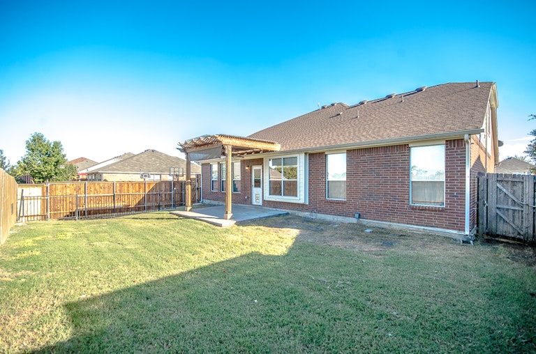 Photo 30 of 30 - 905 Crockett Dr, Lavon, TX 75166