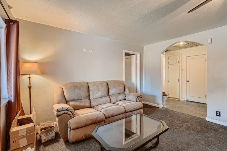 Photo 12 of 35 - 3538 Tarro Way, Carmichael, CA 95608