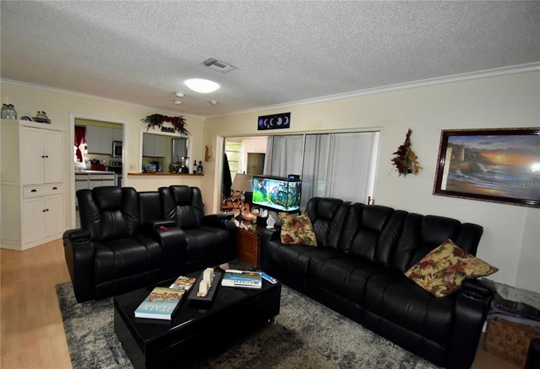 Photo 16 of 35 - 1618 Whithorn Pl, Palm Harbor, FL 34684