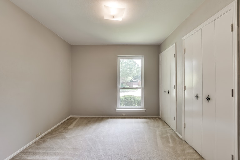 Photo 16 of 27 - 2133 Canyon Valley Trl, Plano, TX 75023