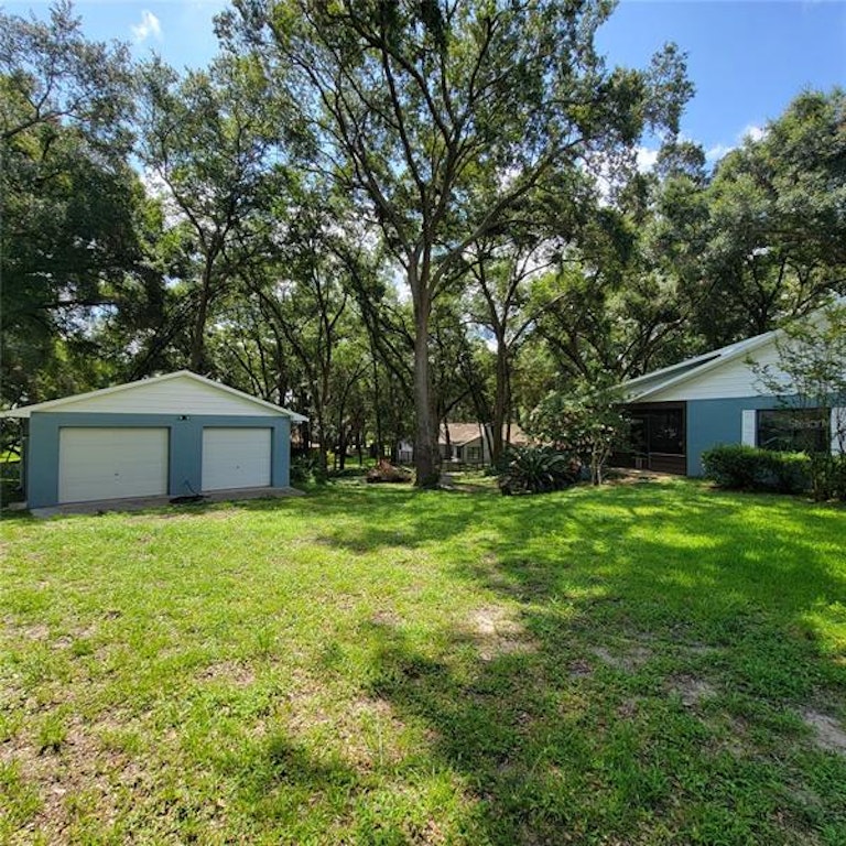 Photo 3 of 35 - 1449 Irma Rd, Eustis, FL 32726