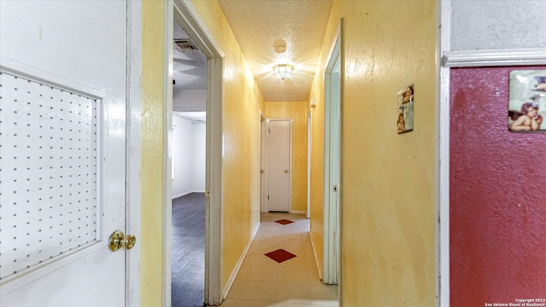 Photo 18 of 25 - 7323 Timber Ridge Dr, San Antonio, TX 78227