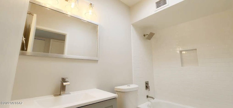 Photo 9 of 15 - 908 S Pantano Rd, Tucson, AZ 85710