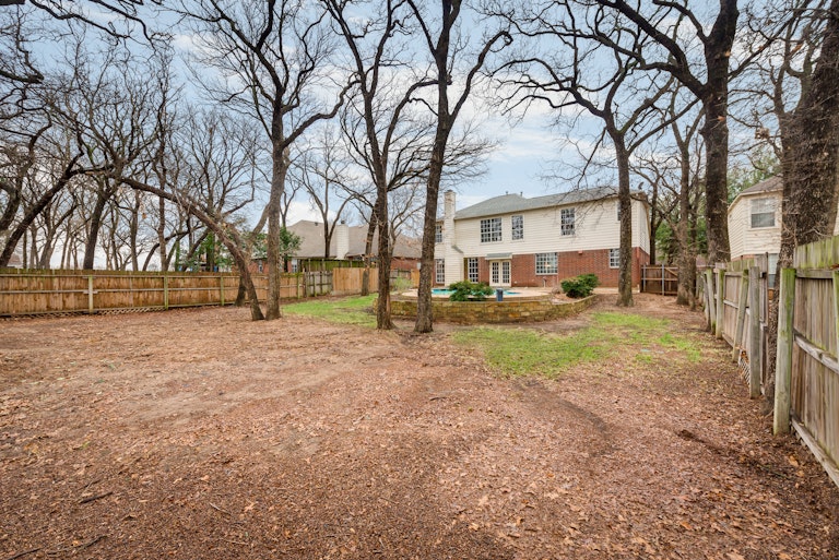 Photo 26 of 28 - 1921 Companion Way, Arlington, TX 76006