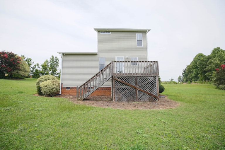 Photo 7 of 23 - 2269 Southfort Dr, Garner, NC 27529