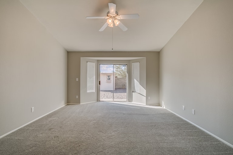 Photo 4 of 19 - 4229 E Liberty Ln, Phoenix, AZ 85048