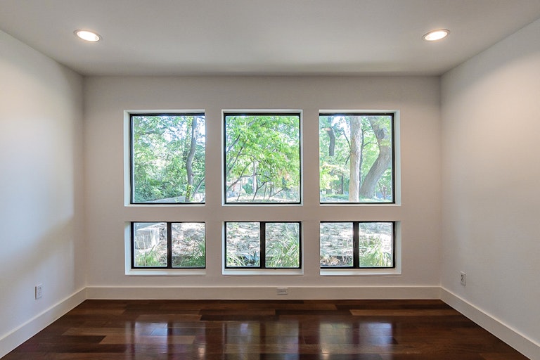 Photo 13 of 28 - 7050 Gaston Ave, Dallas, TX 75214