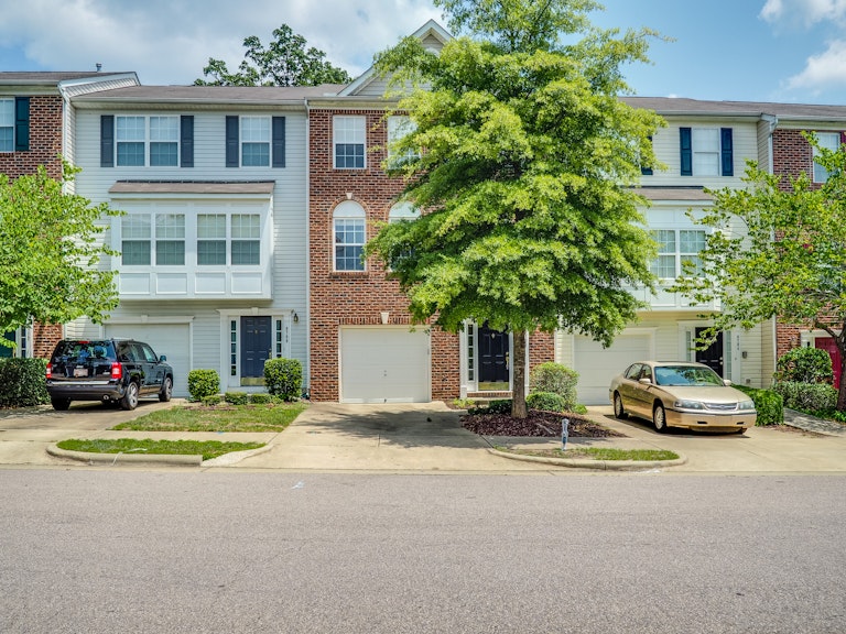 Photo 1 of 21 - 8706 Winding River Way, Raleigh, NC 27616