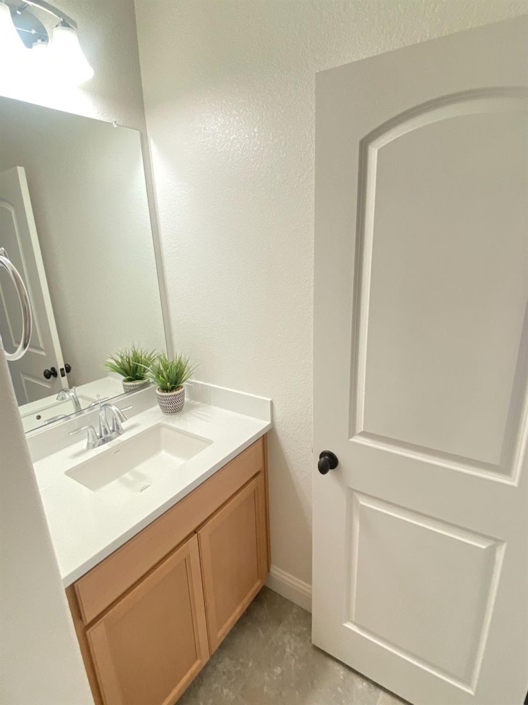 Photo 8 of 13 - 3969 Salt Point Way, Rancho Cordova, CA 95742