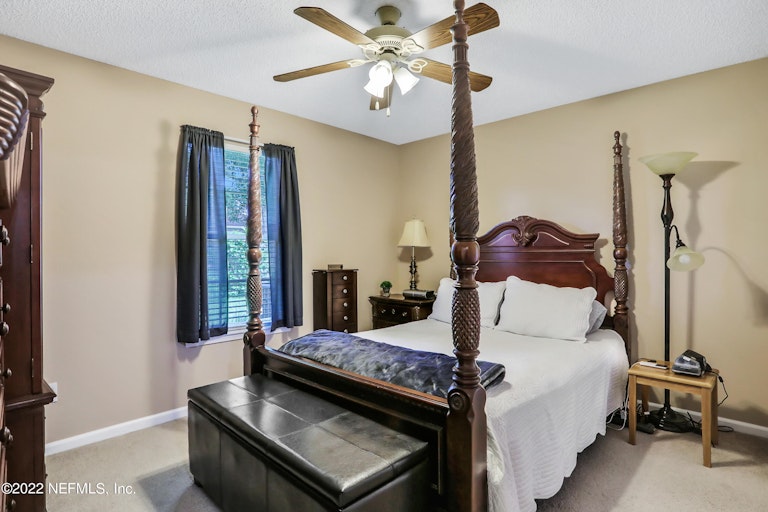 Photo 21 of 32 - 12669 Eaglesham Dr, Jacksonville, FL 32225