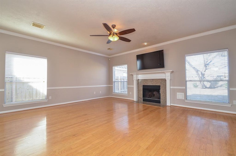 Photo 10 of 34 - 14810 Winterfair Dr, Houston, TX 77082