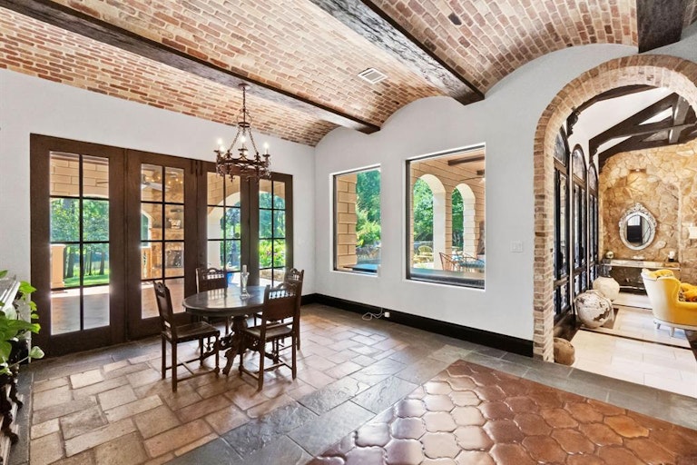 Photo 18 of 51 - 2426 Blue Lake Dr, Magnolia, TX 77354