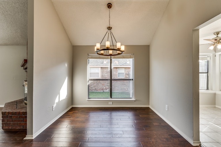 Photo 10 of 26 - 2612 Trumpet Dr, Rowlett, TX 75089