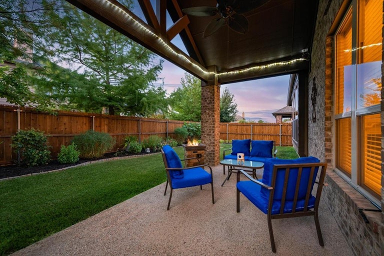 Photo 4 of 40 - 2701 Twinflower Dr, Fort Worth, TX 76244
