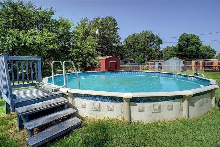 Photo 2 of 36 - 607 Whitener Rd, Euless, TX 76040