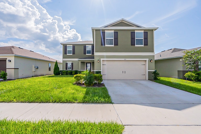 Photo 1 of 35 - 454 Sunfish Dr, Winter Haven, FL 33881