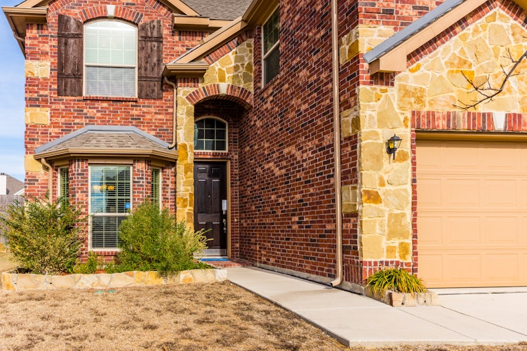Photo 5 of 38 - 14017 Blueberry Hill Dr, Little Elm, TX 75068