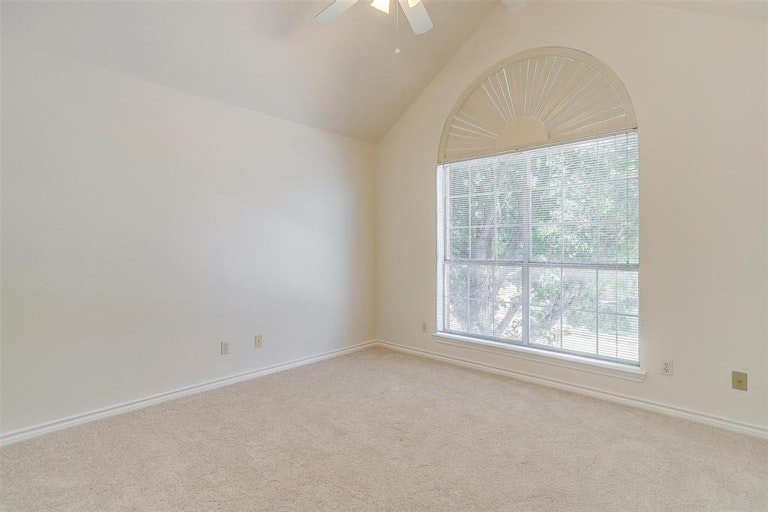 Photo 28 of 40 - 6006 Sunderland Dr, Colleyville, TX 76034