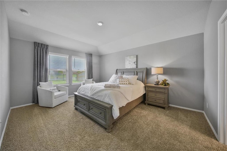 Photo 12 of 27 - 2810 Canadian Goose Ln, Baytown, TX 77521