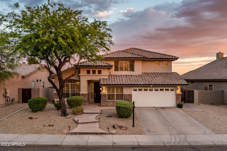 Photo 1 of 39 - 4379 E Lariat Ln, Phoenix, AZ 85050