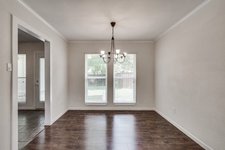Photo 9 of 32 - 207 Cherrybark Dr, Coppell, TX 75019