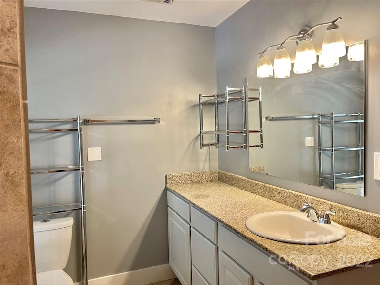 Photo 18 of 37 - 14108 Mill House Dr, Matthews, NC 28105