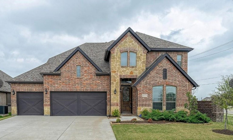 Photo 1 of 22 - 6133 Painswick Dr, Aubrey, TX 76227