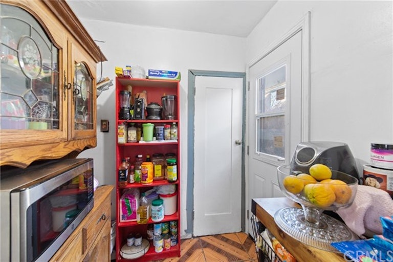 Photo 10 of 30 - 1123 E 80th St, Los Angeles, CA 90001