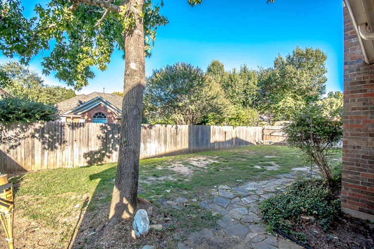 Photo 41 of 44 - 2712 Summerwood Ct, McKinney, TX 75072
