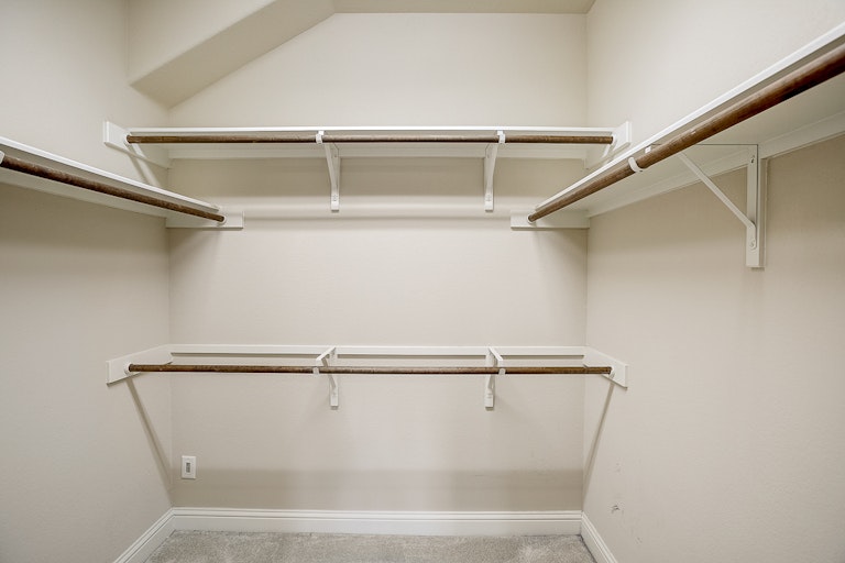 Photo 32 of 36 - 2620 Lightfoot Trl, Austin, TX 78745