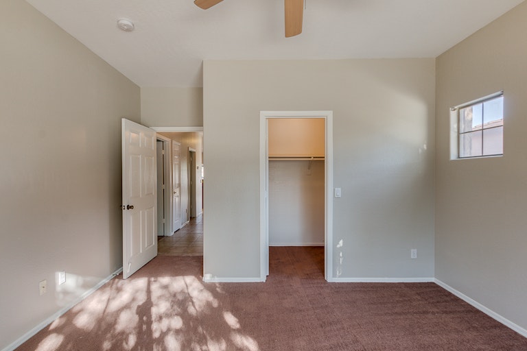 Photo 4 of 27 - 4983 S Ithica St, Chandler, AZ 85249