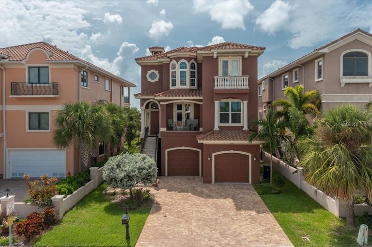 Photo 1 of 58 - 9548 W Gulf Blvd, Treasure Island, FL 33706