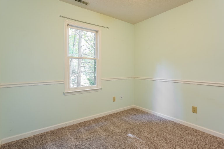 Photo 19 of 25 - 4101 Cary Oaks Dr, Apex, NC 27539
