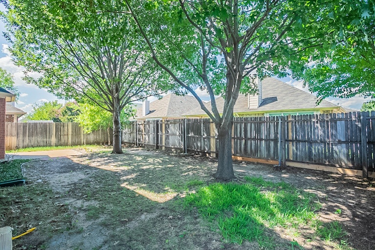 Photo 26 of 26 - 4521 Butterfly Way, Fort Worth, TX 76244