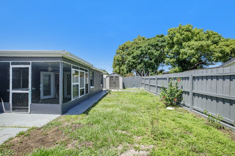 Photo 7 of 16 - 5945 Della Dr, Holiday, FL 34690