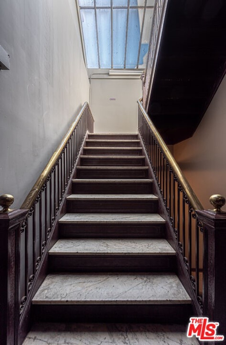 Photo 14 of 30 - 215 W 7th St #801, Los Angeles, CA 90014