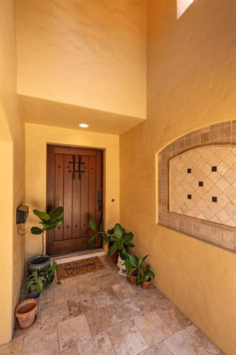 Photo 9 of 60 - 145 Bay Point Dr NE, Saint Petersburg, FL 33704