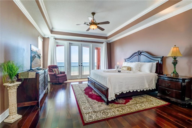 Photo 16 of 58 - 9548 W Gulf Blvd, Treasure Island, FL 33706