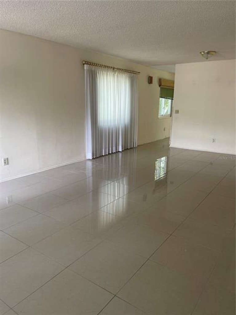 Photo 4 of 22 - 2386 Sumatran Way #26, Clearwater, FL 33763