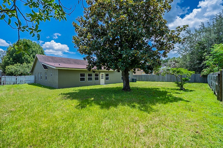 Photo 7 of 28 - 10158 Brandon Cir, Orlando, FL 32836