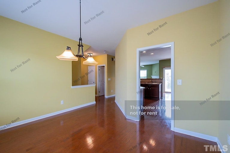 Photo 7 of 22 - 711 Keystone Park Dr #65, Morrisville, NC 27560