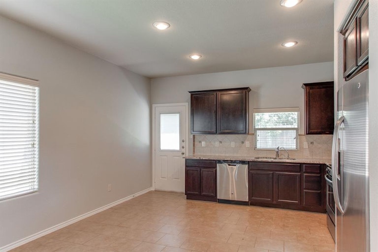 Photo 10 of 31 - 1924 Kachina Lodge Rd, Fort Worth, TX 76131