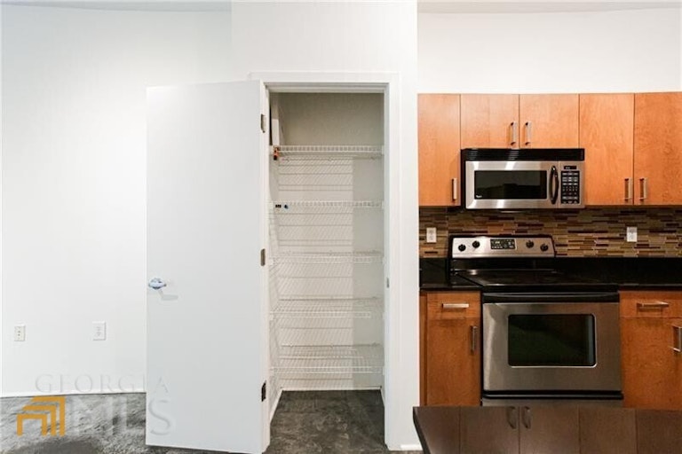 Photo 11 of 37 - 560 Dutch Valley Rd NE #2212, Atlanta, GA 30324
